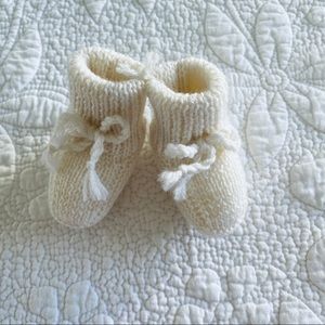 Papo d’Anjo Hand Knit Booties
